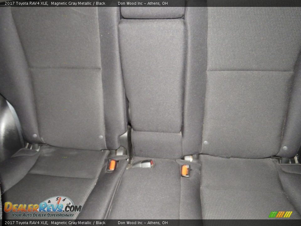 2017 Toyota RAV4 XLE Magnetic Gray Metallic / Black Photo #22