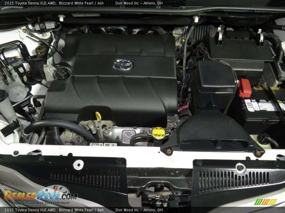 2015 Toyota Sienna XLE AWD Blizzard White Pearl / Ash Photo #6