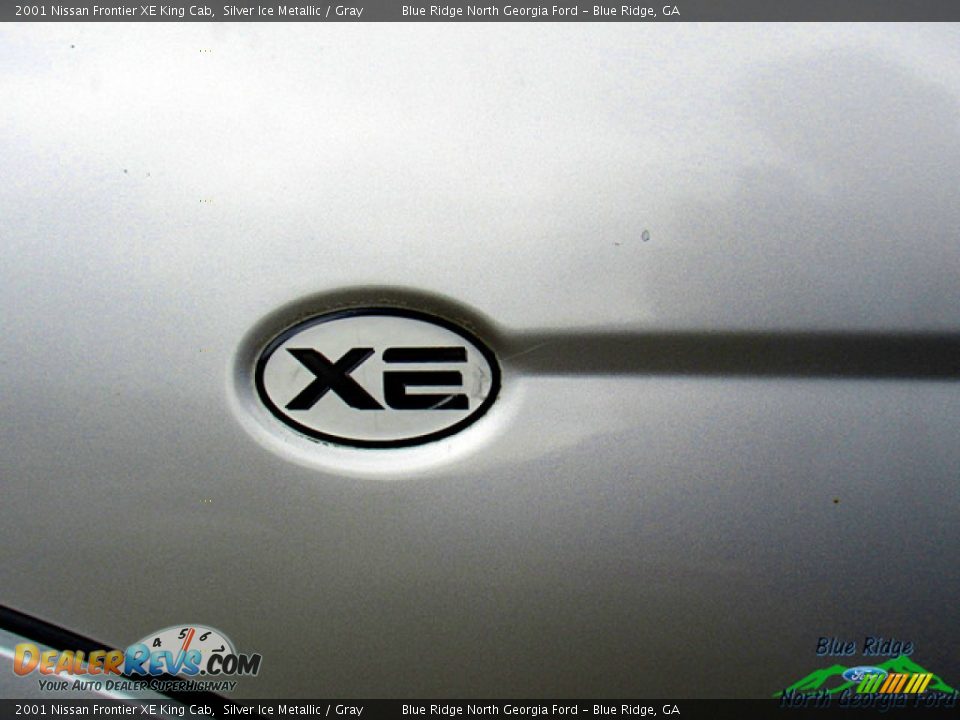 2001 Nissan Frontier XE King Cab Silver Ice Metallic / Gray Photo #16