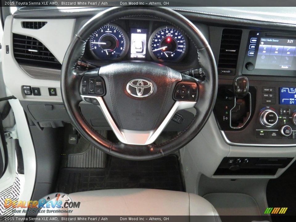 2015 Toyota Sienna XLE AWD Blizzard White Pearl / Ash Photo #30