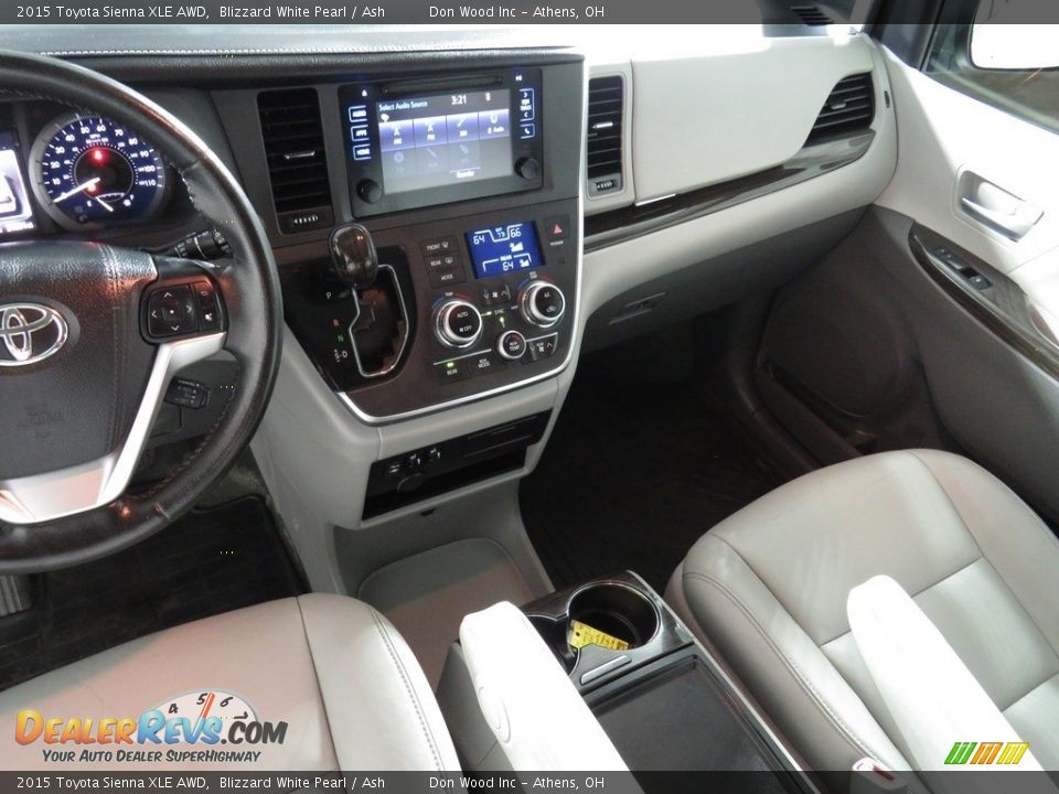 2015 Toyota Sienna XLE AWD Blizzard White Pearl / Ash Photo #31