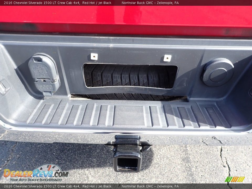 2016 Chevrolet Silverado 1500 LT Crew Cab 4x4 Red Hot / Jet Black Photo #10