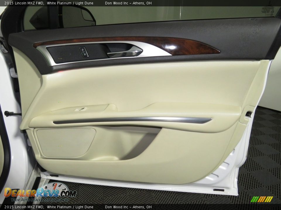 2015 Lincoln MKZ FWD White Platinum / Light Dune Photo #24