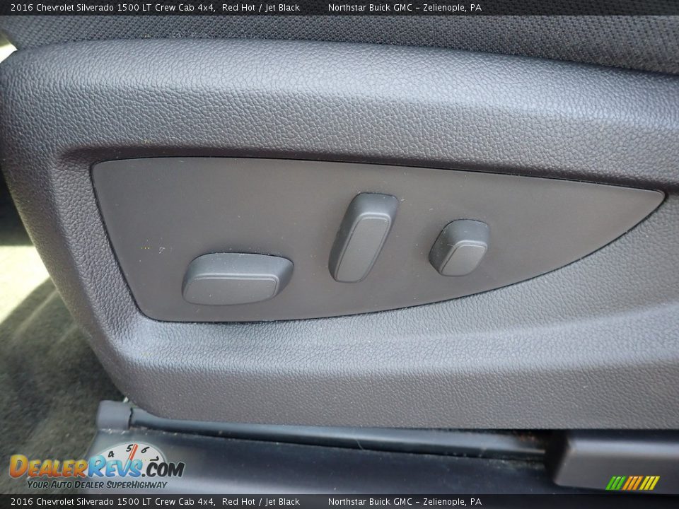 2016 Chevrolet Silverado 1500 LT Crew Cab 4x4 Red Hot / Jet Black Photo #17