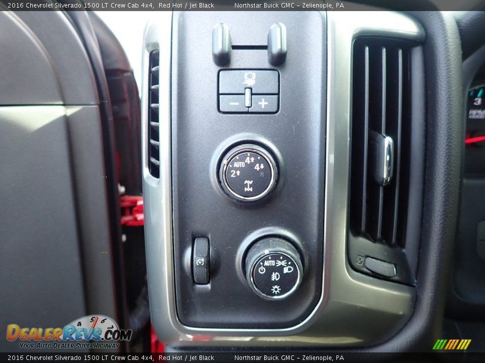 2016 Chevrolet Silverado 1500 LT Crew Cab 4x4 Red Hot / Jet Black Photo #18