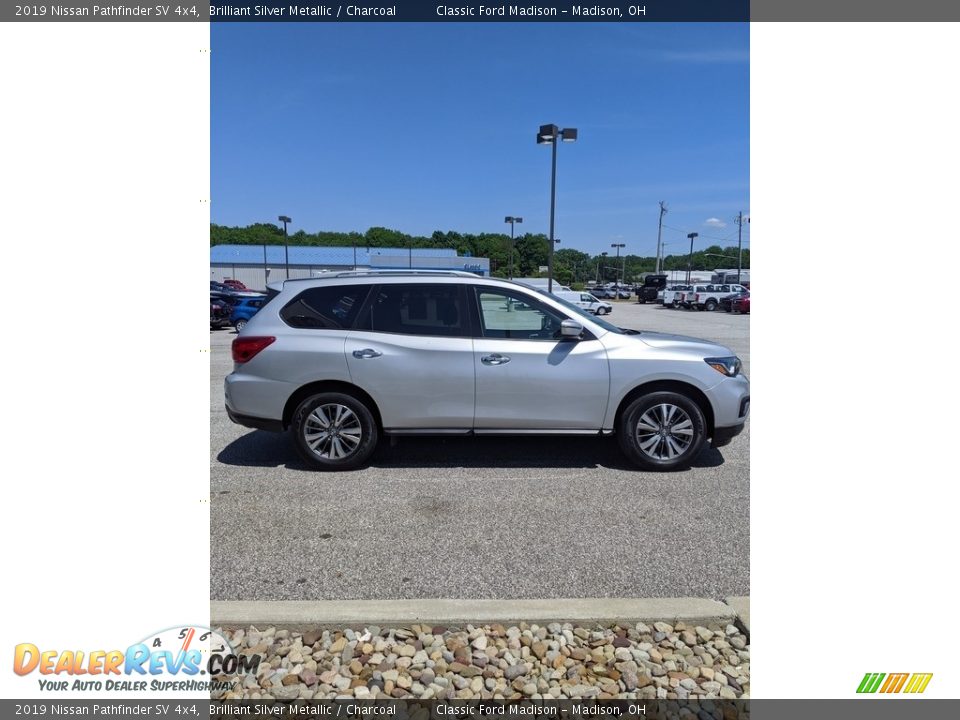 2019 Nissan Pathfinder SV 4x4 Brilliant Silver Metallic / Charcoal Photo #13