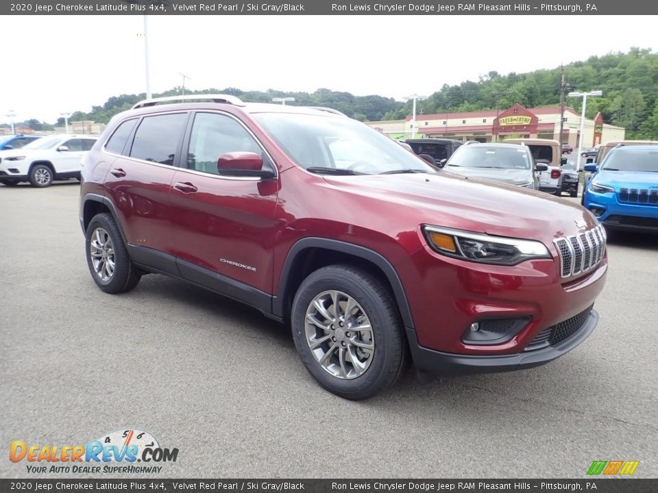 2020 Jeep Cherokee Latitude Plus 4x4 Velvet Red Pearl / Ski Gray/Black Photo #3