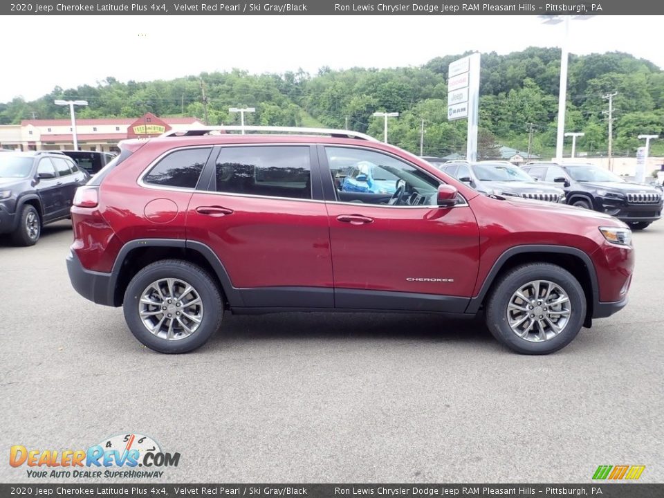 2020 Jeep Cherokee Latitude Plus 4x4 Velvet Red Pearl / Ski Gray/Black Photo #4