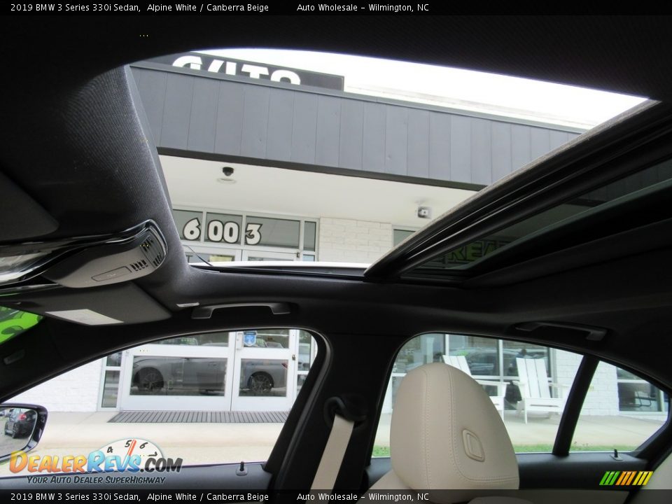 2019 BMW 3 Series 330i Sedan Alpine White / Canberra Beige Photo #11