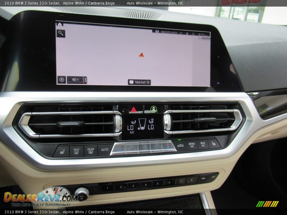 2019 BMW 3 Series 330i Sedan Alpine White / Canberra Beige Photo #17