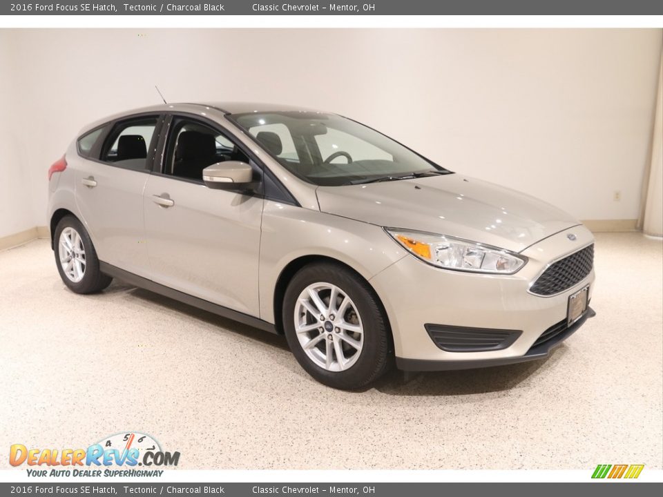 2016 Ford Focus SE Hatch Tectonic / Charcoal Black Photo #1