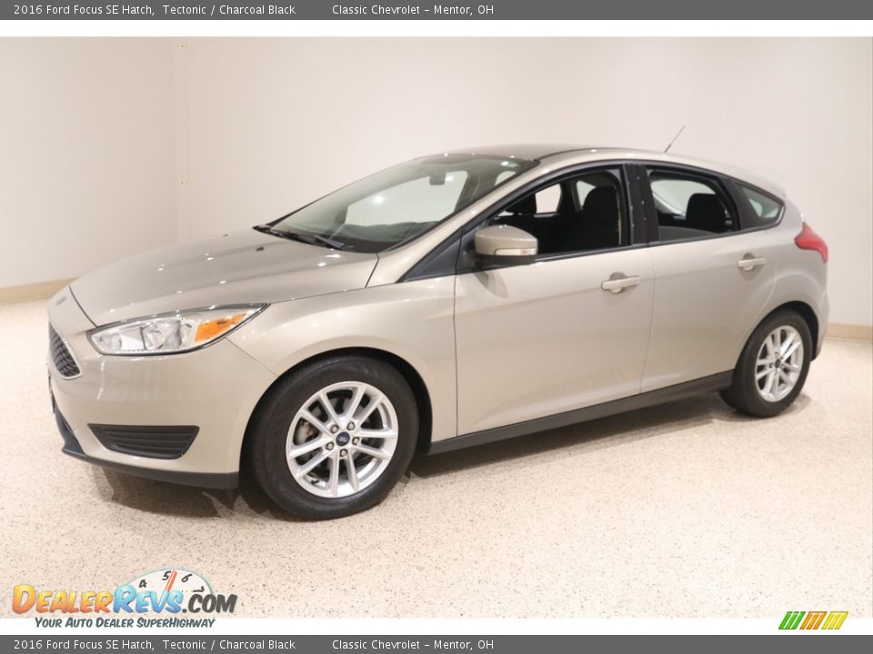2016 Ford Focus SE Hatch Tectonic / Charcoal Black Photo #3