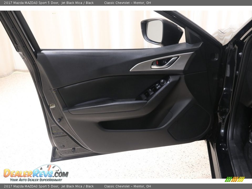 Door Panel of 2017 Mazda MAZDA3 Sport 5 Door Photo #4