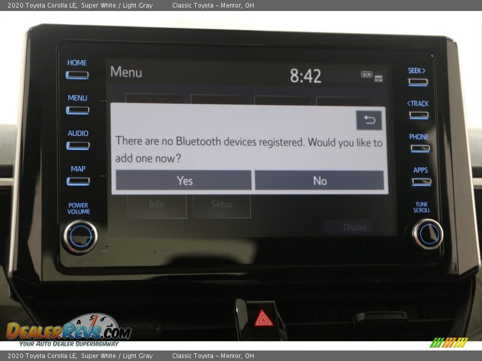 2020 Toyota Corolla LE Super White / Light Gray Photo #10