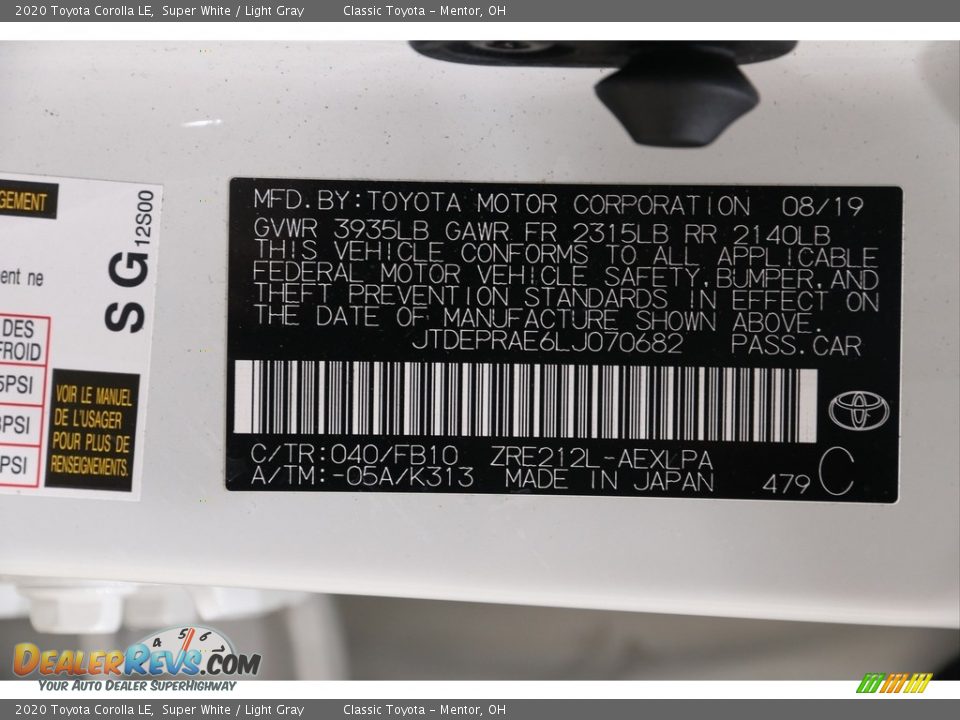 2020 Toyota Corolla LE Super White / Light Gray Photo #16