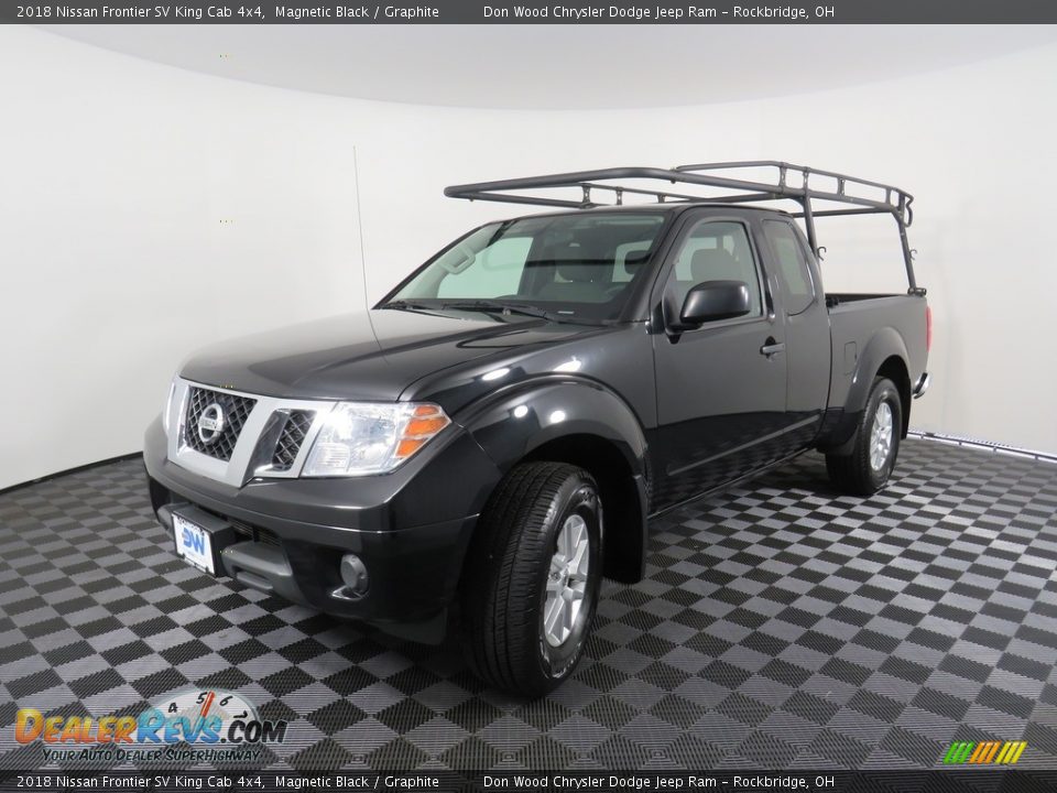 2018 Nissan Frontier SV King Cab 4x4 Magnetic Black / Graphite Photo #8