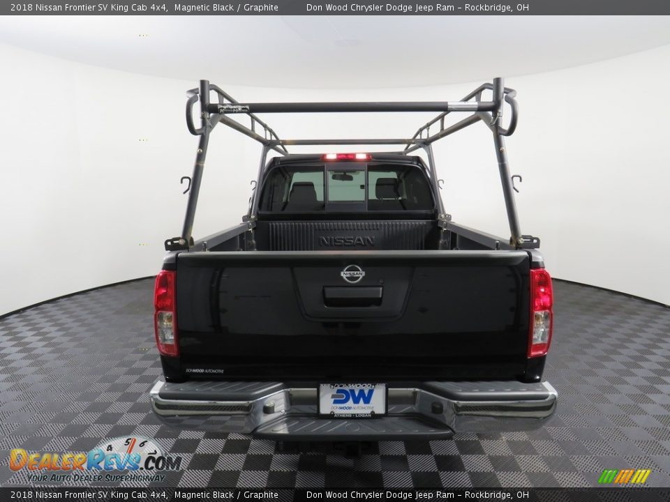 2018 Nissan Frontier SV King Cab 4x4 Magnetic Black / Graphite Photo #12