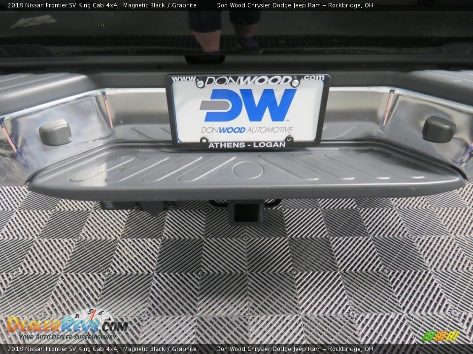2018 Nissan Frontier SV King Cab 4x4 Magnetic Black / Graphite Photo #13