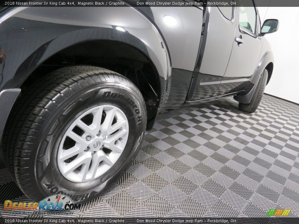 2018 Nissan Frontier SV King Cab 4x4 Magnetic Black / Graphite Photo #16