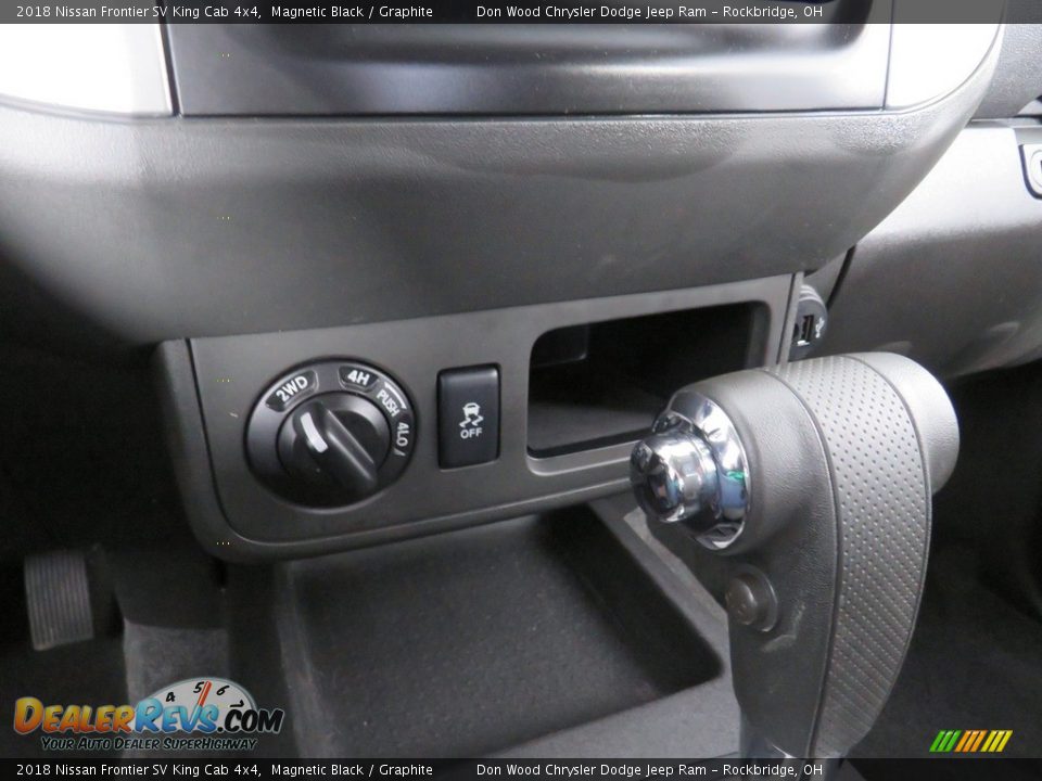 2018 Nissan Frontier SV King Cab 4x4 Magnetic Black / Graphite Photo #24