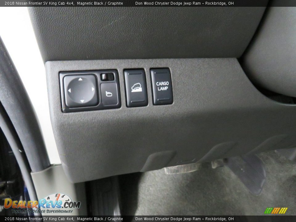 2018 Nissan Frontier SV King Cab 4x4 Magnetic Black / Graphite Photo #26