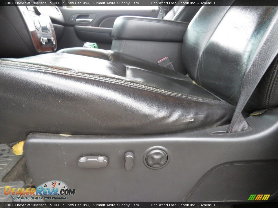 2007 Chevrolet Silverado 1500 LTZ Crew Cab 4x4 Summit White / Ebony Black Photo #13