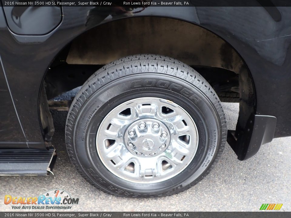 2016 Nissan NV 3500 HD SL Passenger Wheel Photo #12