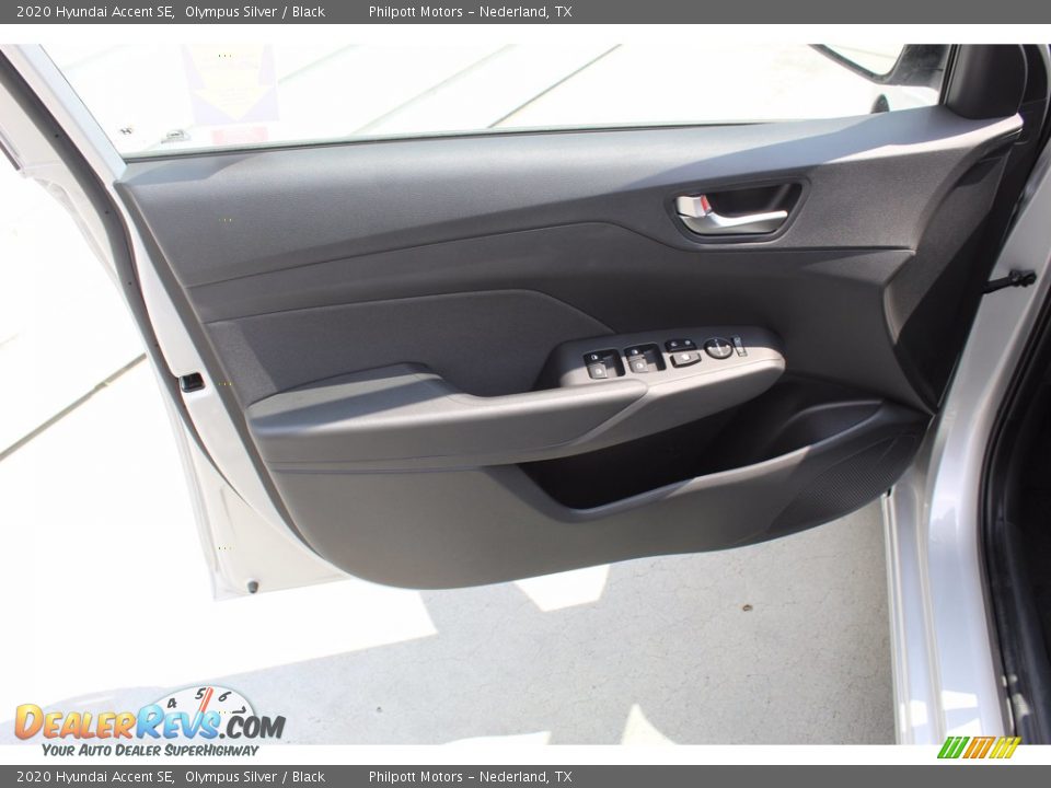 2020 Hyundai Accent SE Olympus Silver / Black Photo #9