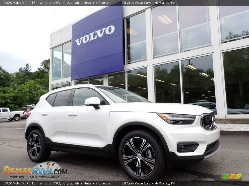 Front 3/4 View of 2020 Volvo XC40 T5 Inscription AWD Photo #1