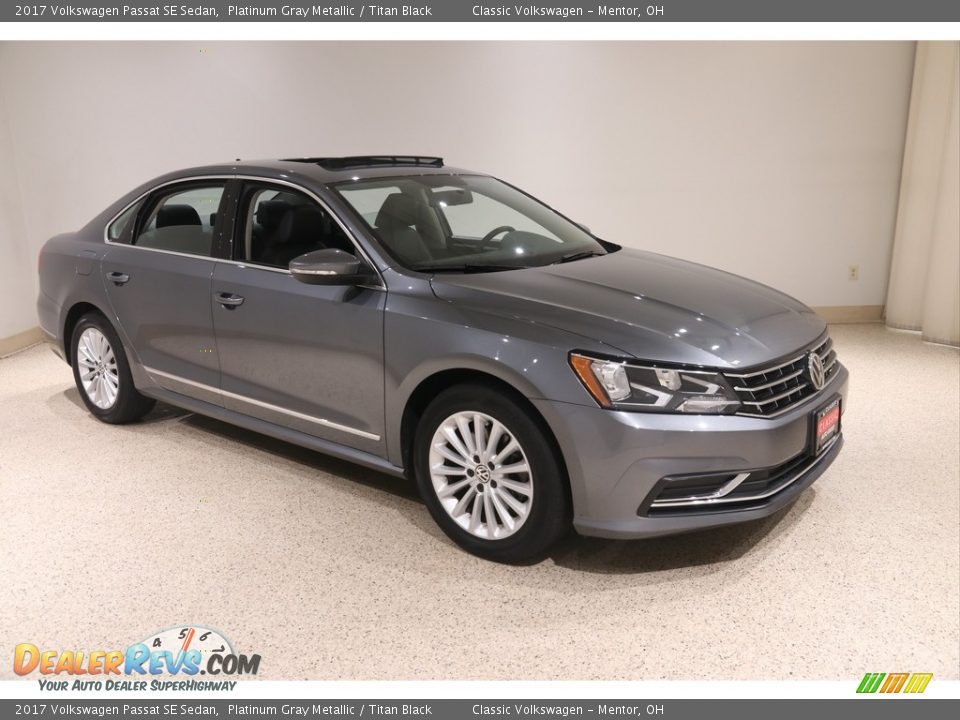 2017 Volkswagen Passat SE Sedan Platinum Gray Metallic / Titan Black Photo #1