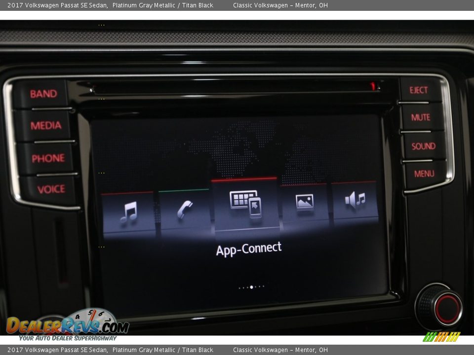 2017 Volkswagen Passat SE Sedan Platinum Gray Metallic / Titan Black Photo #9
