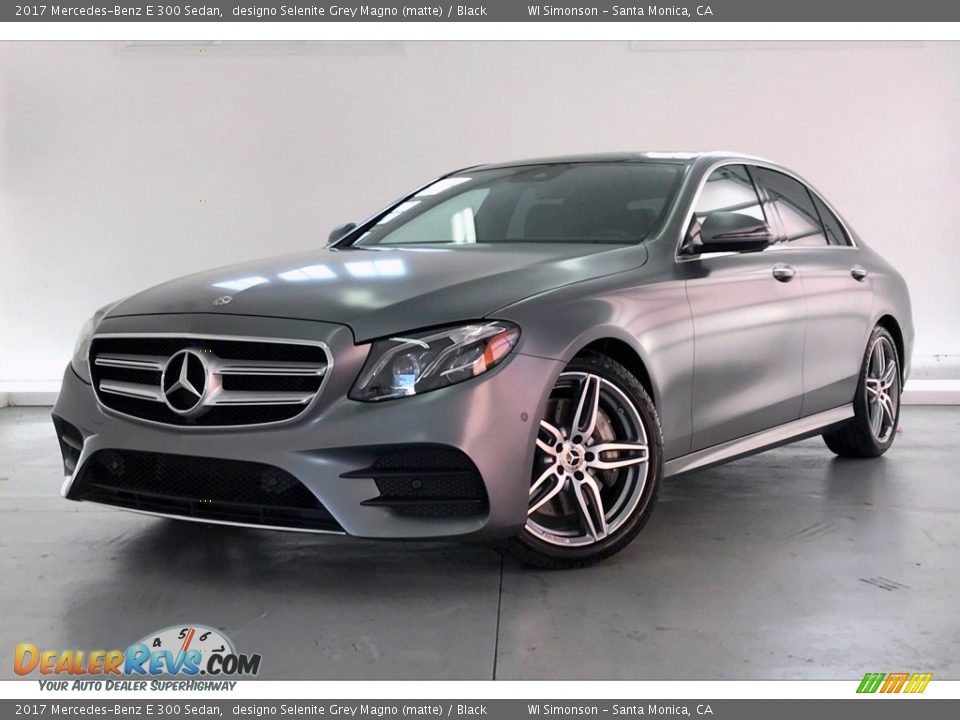 Front 3/4 View of 2017 Mercedes-Benz E 300 Sedan Photo #12