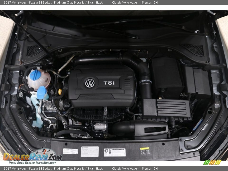 2017 Volkswagen Passat SE Sedan Platinum Gray Metallic / Titan Black Photo #18
