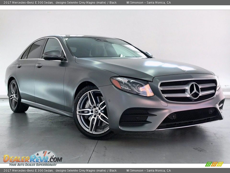 Front 3/4 View of 2017 Mercedes-Benz E 300 Sedan Photo #34