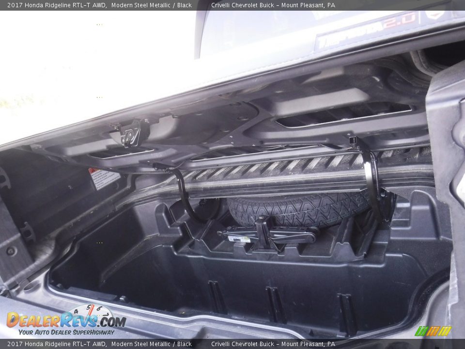 2017 Honda Ridgeline RTL-T AWD Modern Steel Metallic / Black Photo #15