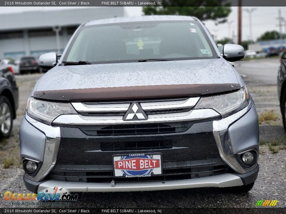 2016 Mitsubishi Outlander SE Cool Silver / Black Photo #2