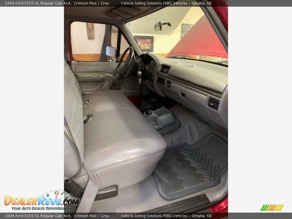 Front Seat of 1994 Ford F150 XL Regular Cab 4x4 Photo #4