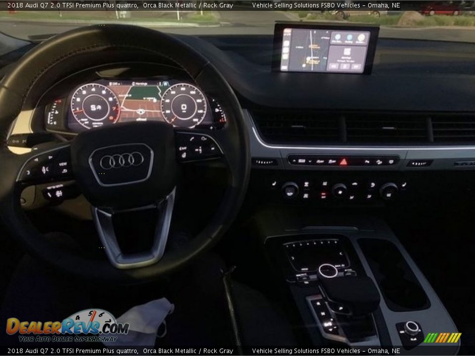 Dashboard of 2018 Audi Q7 2.0 TFSI Premium Plus quattro Photo #3