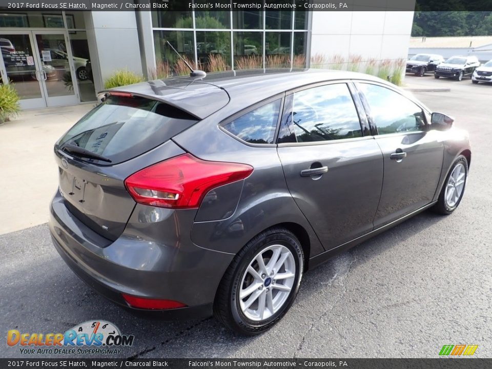2017 Ford Focus SE Hatch Magnetic / Charcoal Black Photo #2