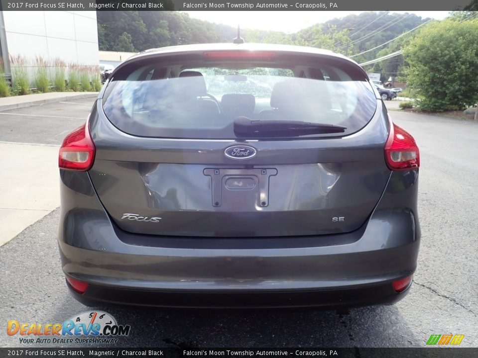 2017 Ford Focus SE Hatch Magnetic / Charcoal Black Photo #3