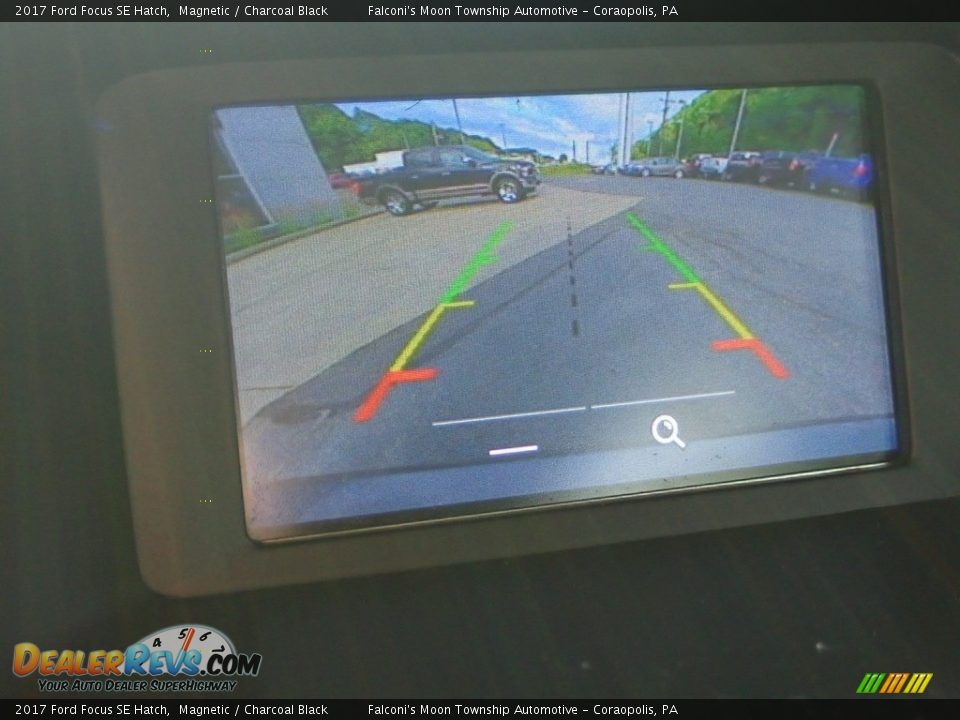 2017 Ford Focus SE Hatch Magnetic / Charcoal Black Photo #25