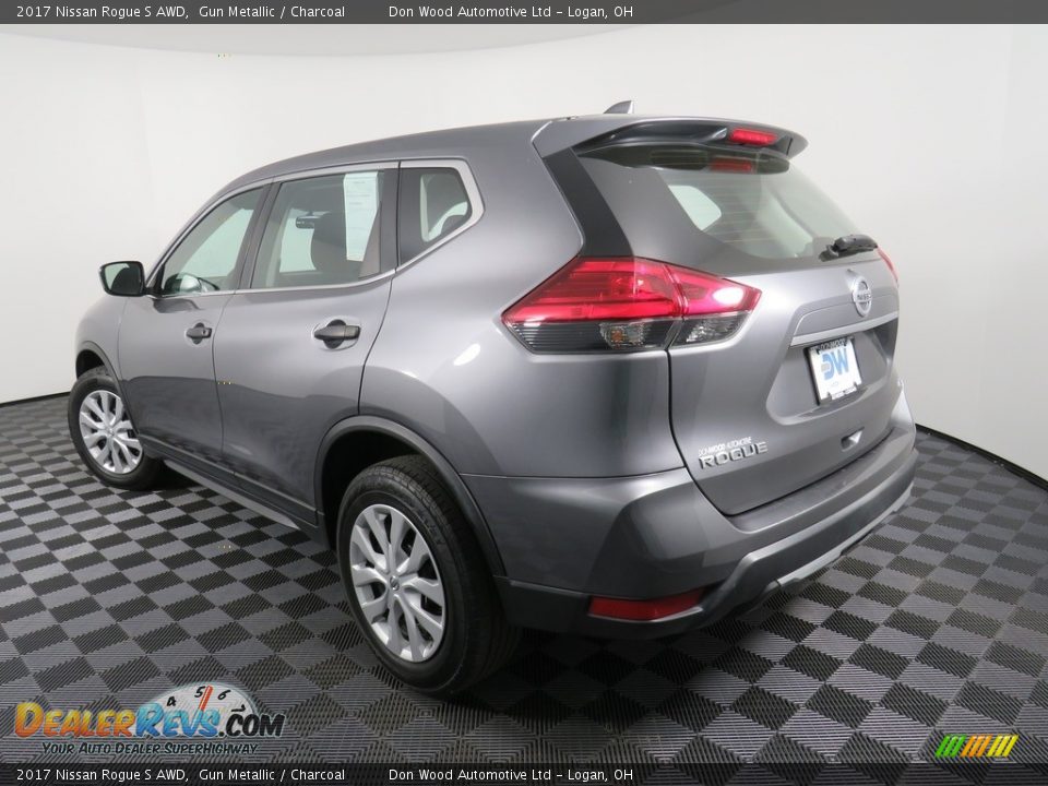2017 Nissan Rogue S AWD Gun Metallic / Charcoal Photo #11