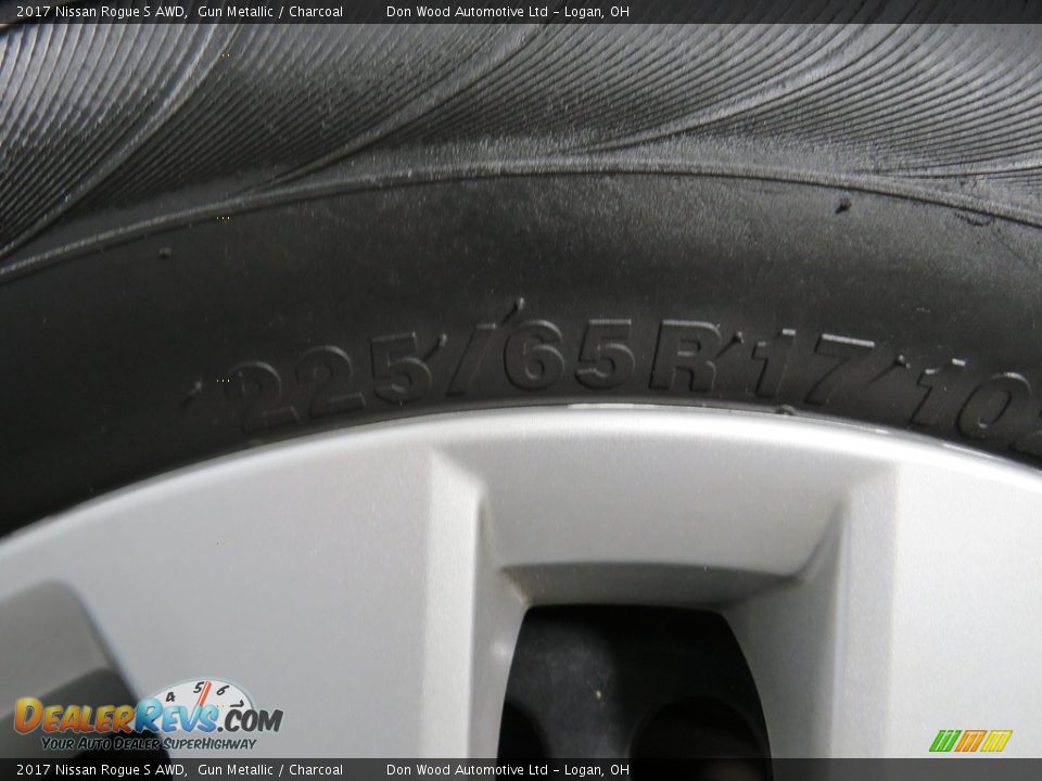 2017 Nissan Rogue S AWD Gun Metallic / Charcoal Photo #17