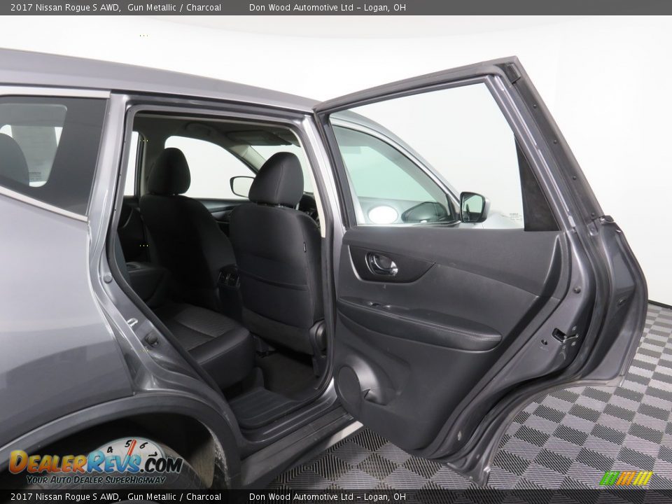 2017 Nissan Rogue S AWD Gun Metallic / Charcoal Photo #35