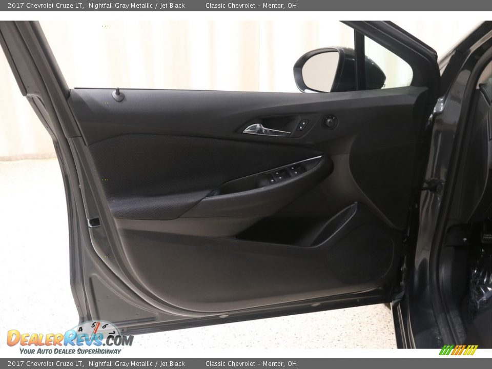 2017 Chevrolet Cruze LT Nightfall Gray Metallic / Jet Black Photo #4