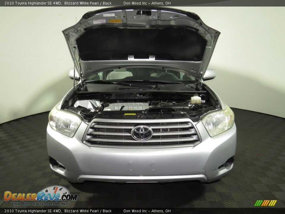2010 Toyota Highlander SE 4WD Blizzard White Pearl / Black Photo #5