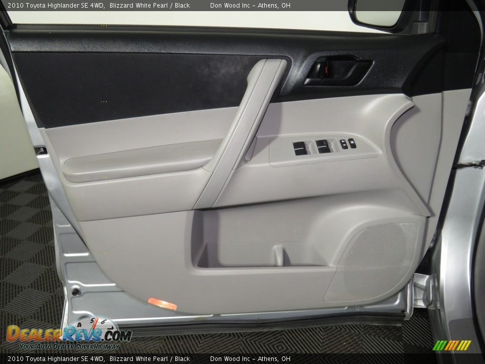 2010 Toyota Highlander SE 4WD Blizzard White Pearl / Black Photo #17