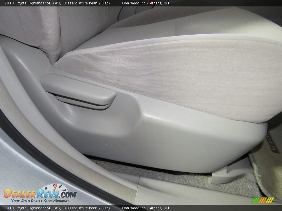 2010 Toyota Highlander SE 4WD Blizzard White Pearl / Black Photo #26