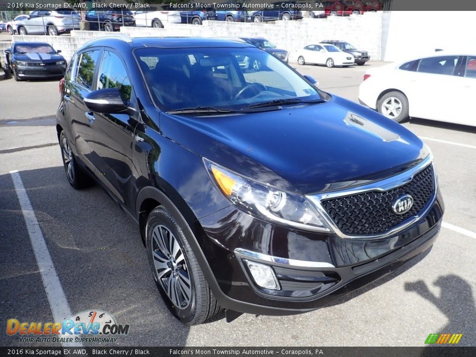 Front 3/4 View of 2016 Kia Sportage EX AWD Photo #5