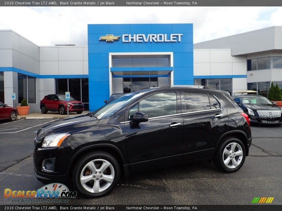 Front 3/4 View of 2016 Chevrolet Trax LTZ AWD Photo #1